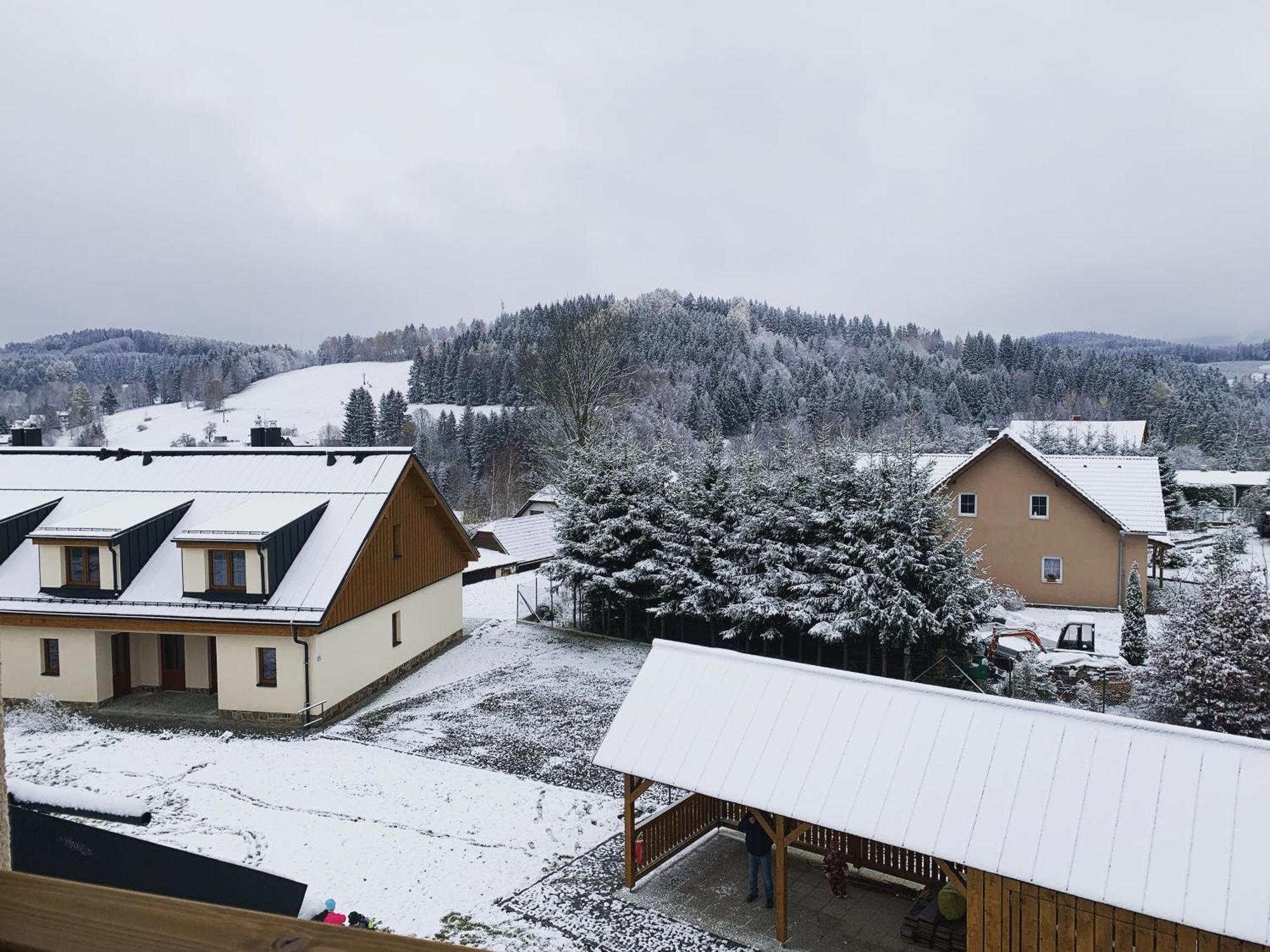 Apartman Mavis Kasperske Hory Esterno foto